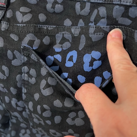 Kate Spade Women’s Broome Street Cheetah Patterned Jeans / Size 32 / Made in USA - Picture 6 of 11